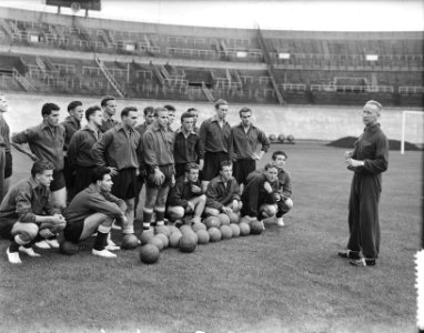 Training Nederlands elftalploeg in Olympisch Stadion, Bestanddeelnr 905-9072