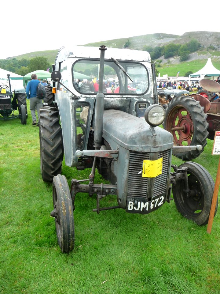 Tractors at Kilnsey Show 14