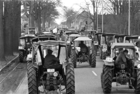 Tractoren tijdens de actie, Bestanddeelnr 924-3675