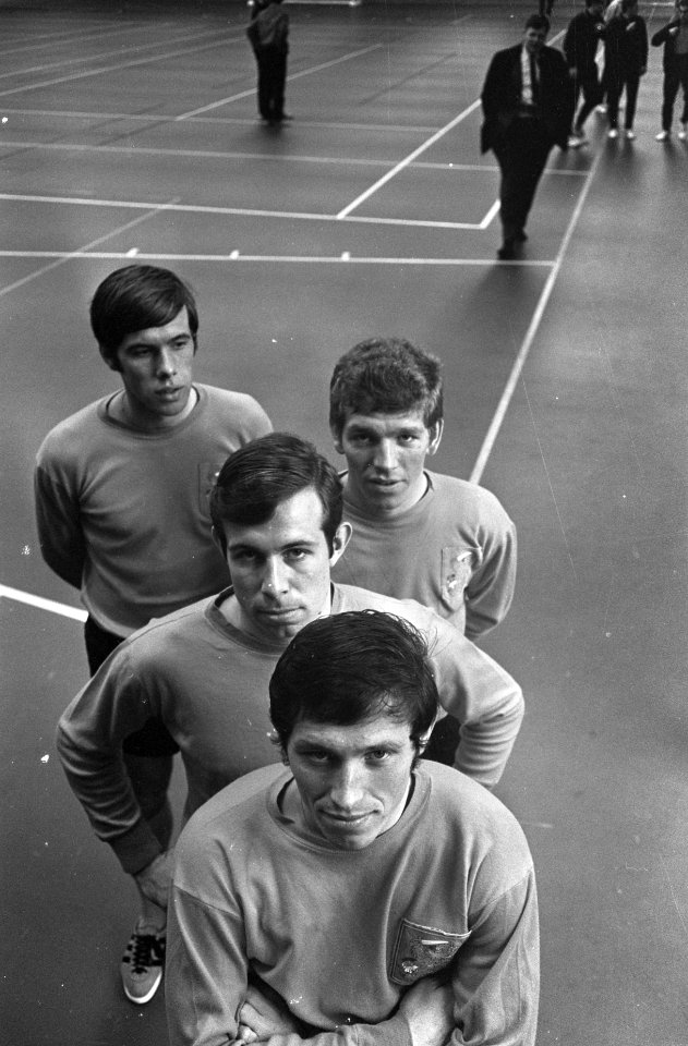Training Nederlands elftal in trainingscentrum te Zeist vier Twente-spelers, van, Bestanddeelnr 922-1916