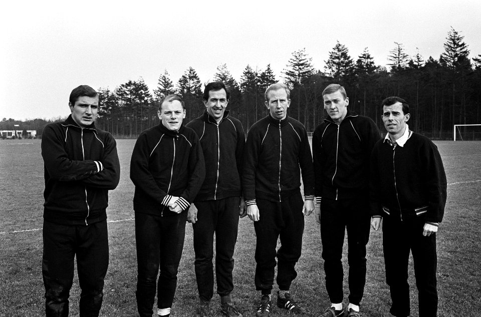 Training Nederlands elftal, v.l.n.r. Veldhoen, Bergholtz, Pieters Graafland , Gr, Bestanddeelnr 917-4424