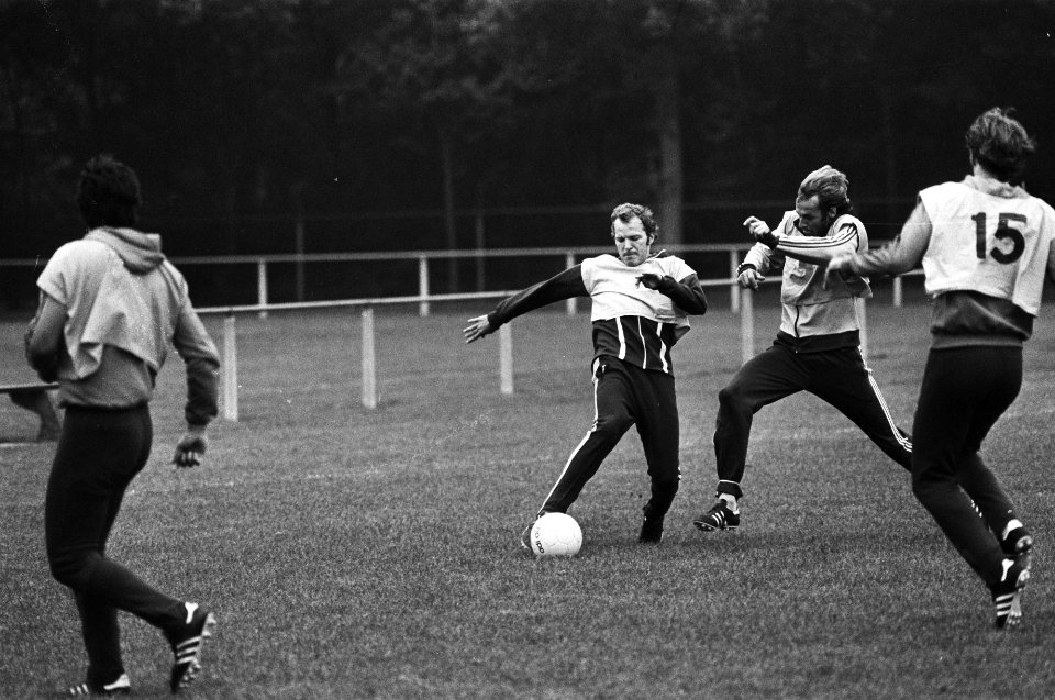 Training PSV Jan van Beveren en Willy van de Kerkhof, Bestanddeelnr 929-9178