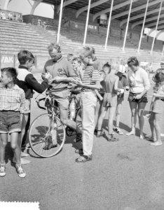 Training van de amateurs op de weg in Zandvoort Duitse renner L Troche deelt ha, Bestanddeelnr 910-5871