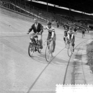 Training van de aanstaande wereldkampioenschappen in het Olympisch stadion, Arie, Bestanddeelnr 910-5675
