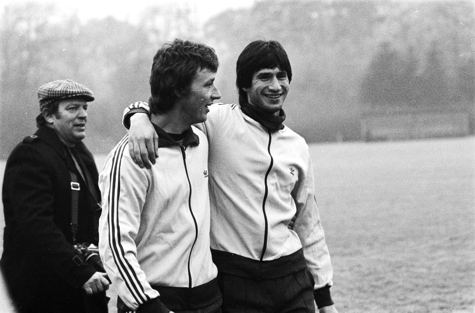 Training Nederlands elftal (Zeist) Brandts (l) en La Ling, Bestanddeelnr 930-0512