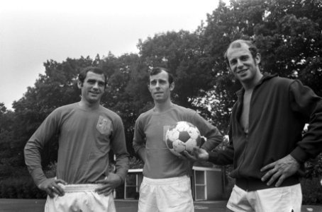 Training Nederlands elftal selectie voor wedstrijd tegen Polen, in Zeist v.l.n., Bestanddeelnr 922-7198