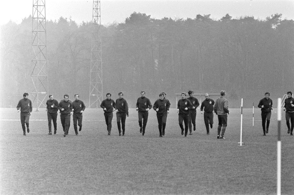 Training Nederlands Elftal in Zeist de training, Bestanddeelnr 922-2096