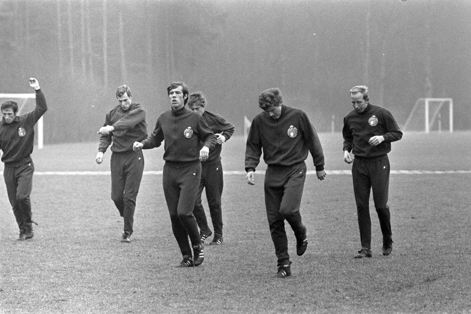 Training Nederlands Elftal in Zeist nr. 10 Kessler, Bestanddeelnr 922-2099