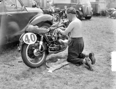 Training TT races Assen . Hoe warm het was, Bestanddeelnr 905-8031