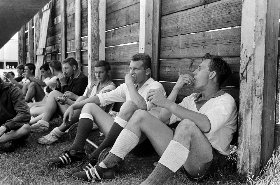 Training Sparta, Ole Madsen (links) en Kerkhoven, Bestanddeelnr 918-0483