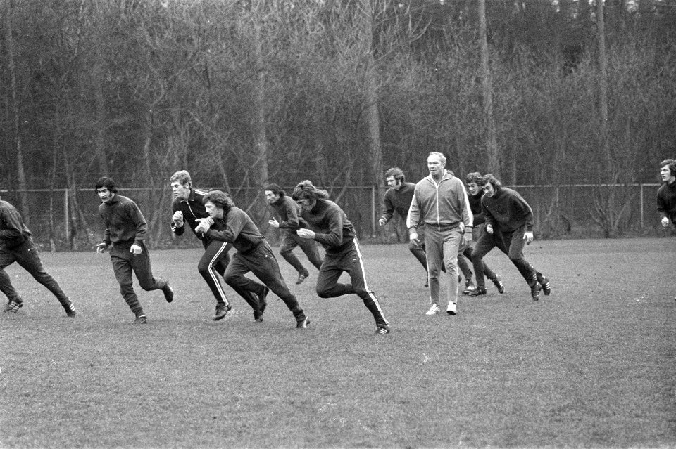 Training selectie Jong Oranje , Zeist, training onder leiding van Fadrhonc, Bestanddeelnr 925-2840