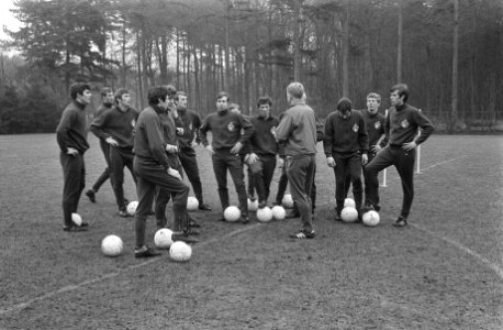 Training Nederlands Elftal in Zeist de training, Bestanddeelnr 922-2098