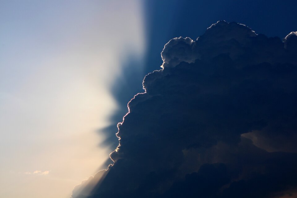 Thunderstorm sunbeam rays