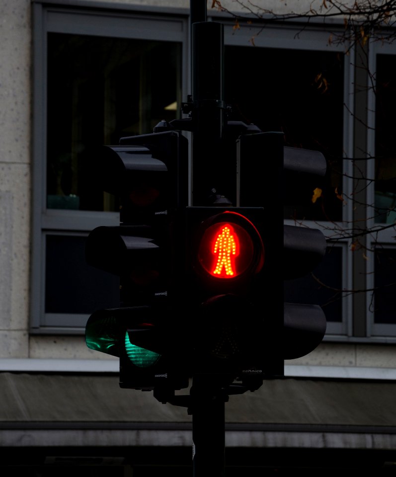 Traffic light pedestrians red Drammen (4)