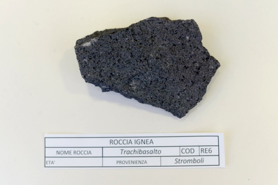 Trachybasalt - Collezione mineralogica - Università dell’Insubria