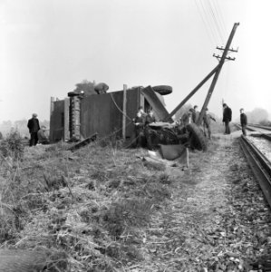 Tractor met dorsmolen in botsing met trein bij Markelo, Bestanddeelnr 918-3102