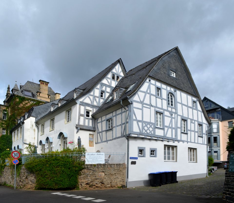 Traben, Schwanenstraße 1