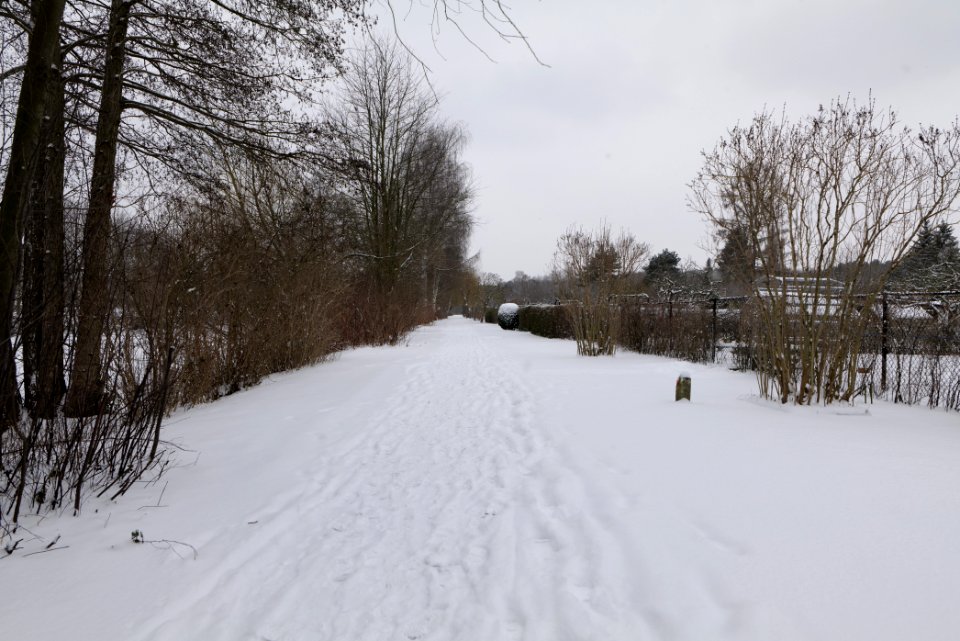 Track along Havelkanal in Hennigsdorf with snow 2021-02-09 07