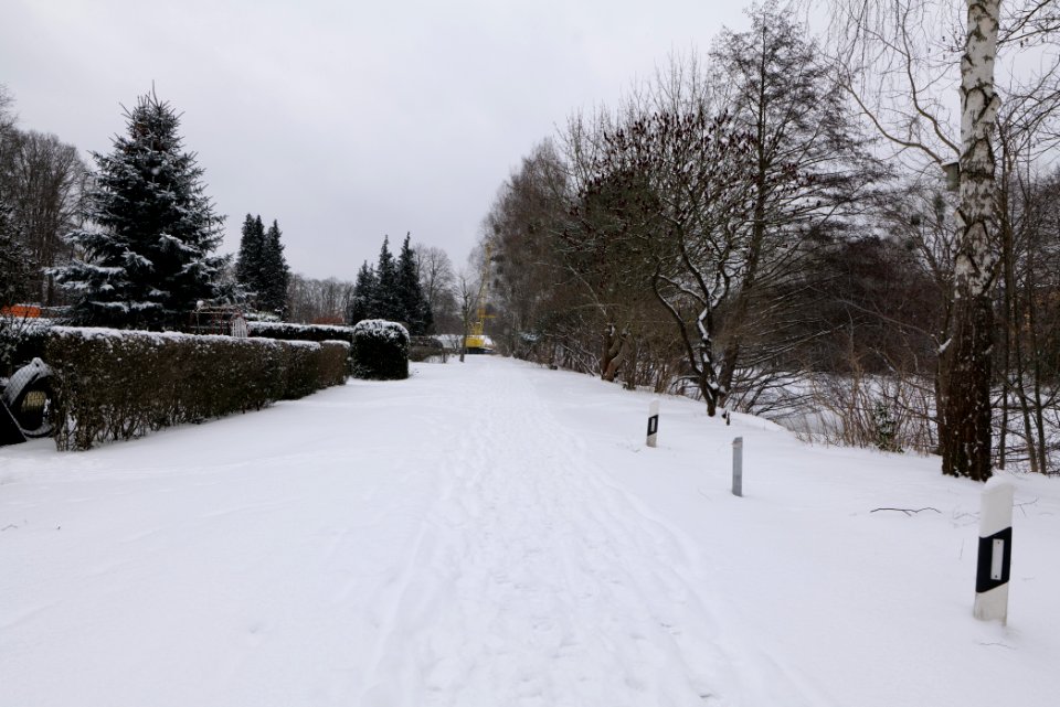 Track along Havelkanal in Hennigsdorf with snow 2021-02-09 09