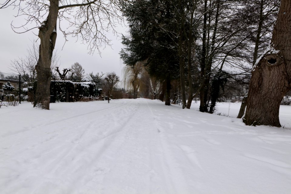 Track along Havelkanal in Hennigsdorf with snow 2021-02-09 06