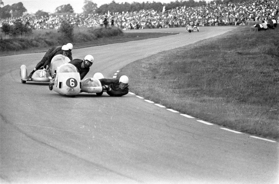 TT-races te Assen. Zijspanrace. Johan Attenberger met Josef Schillinger winnaar, Bestanddeelnr 921-4760
