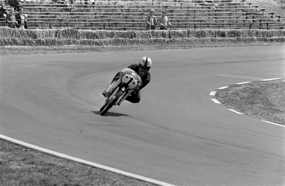 TT-races in Assen. Training. 50cc Angel Nieto op Derbi, Bestanddeelnr 923-6223