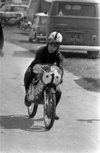 TT-races in Assen training. Angel Nieto ( 50 cc ), Bestanddeelnr 923-6219