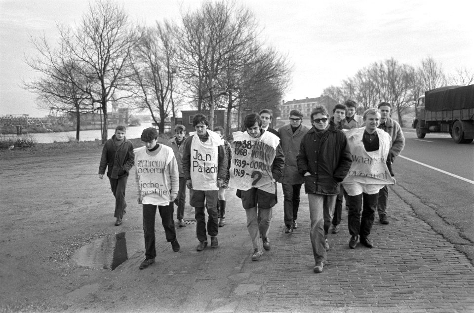Tsjechische studenten in Nederland protesteren tegen toestand in Tsjecho Slowaki, Bestanddeelnr 922-0282