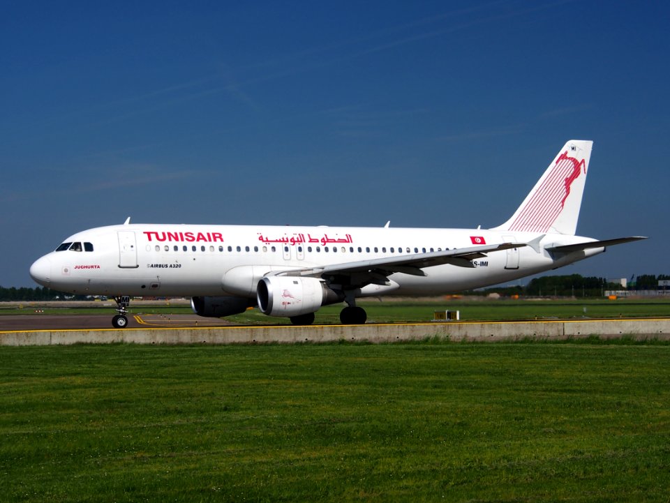 TS-IMI Tunisair Airbus A320-211 - cn 511 at Schiphol (AMS - EHAM), The Netherlands, 16may2014, pic-2
