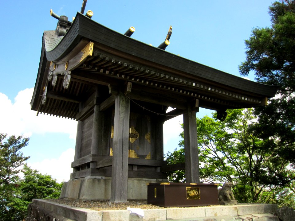 Tsukubasan-jinja nantaisan-honden