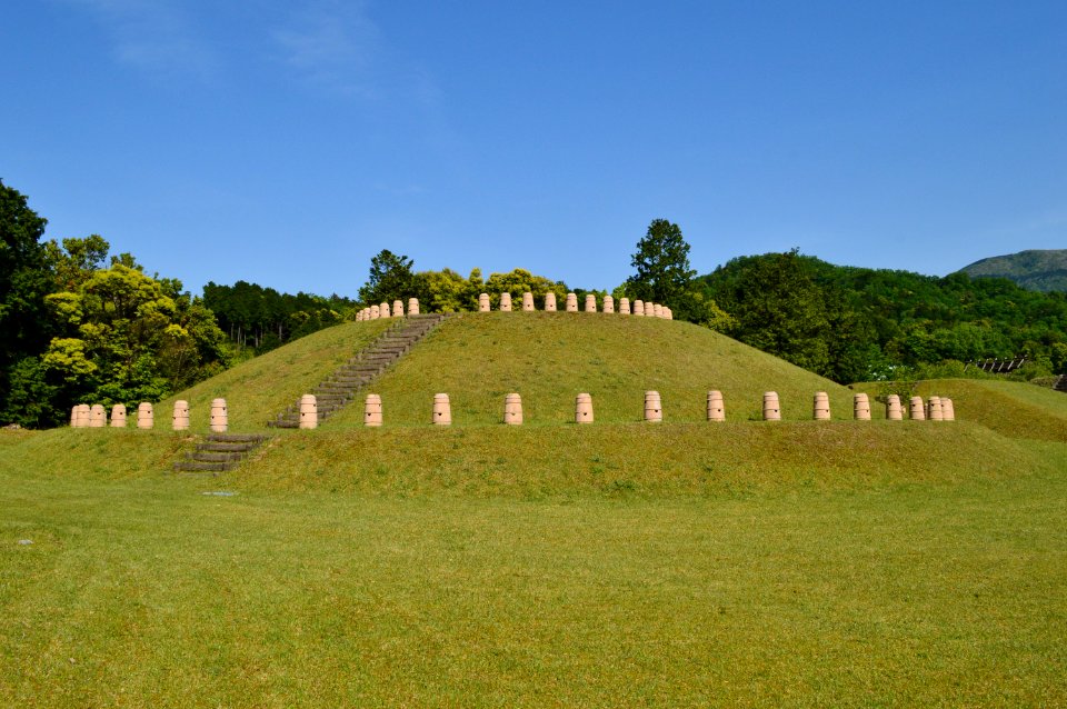 Tsukuriyama Kofun Group-2, zenkei
