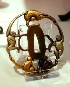 Tsuba with monkeys, Chinese copy, copper - Braunschweigisches Landesmuseum - DSC04947 photo