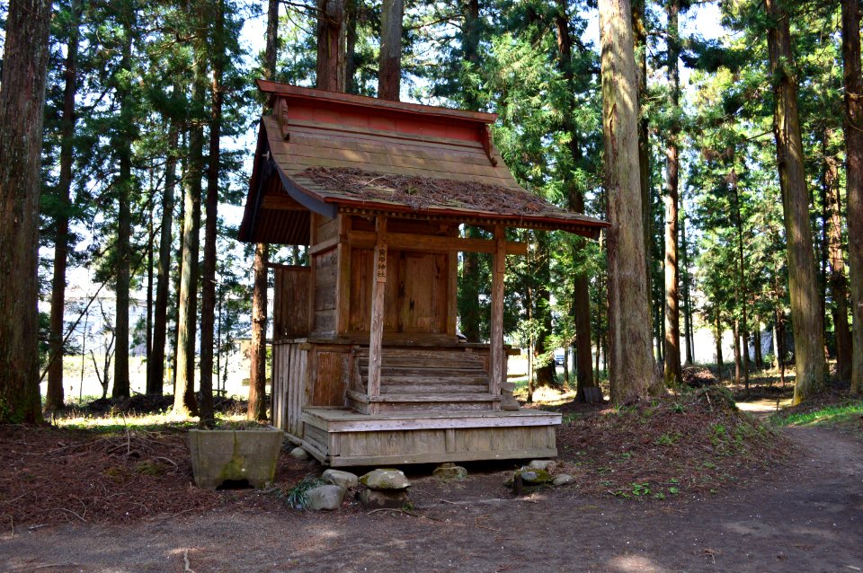 Tsutsukowake-jinja (Baba) Torau-jinja