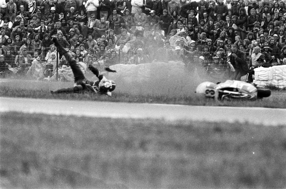 TT Assen 500cc klasse Val van Fransman Estrosi, Bestanddeelnr 929-2421
