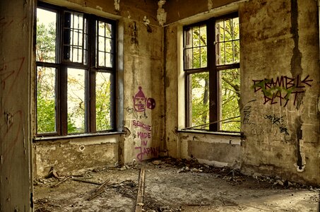Decay house old