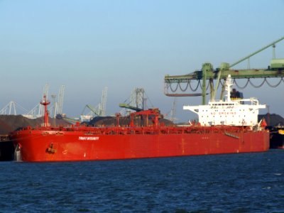 Trust Integrity - IMO 9002233 - Callsign MGLJ6 - 02feb08 p5, Mississippi harbour, Port of Rotterdam, Holland photo-2
