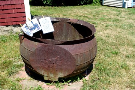 Try Pot from the two-masted schooner whaling ship 'John R. Manta', last voyage in 1925 - Middleborough Historical Museum - Middleborough, MA - DSC03949