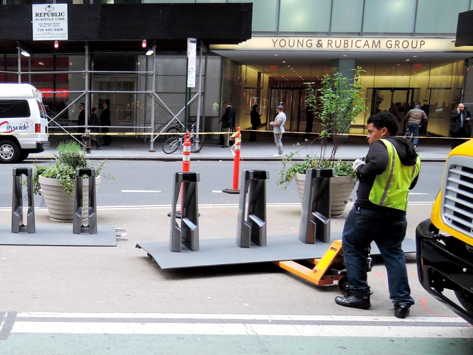 Trundling Citibike section Bwy 58 jeh