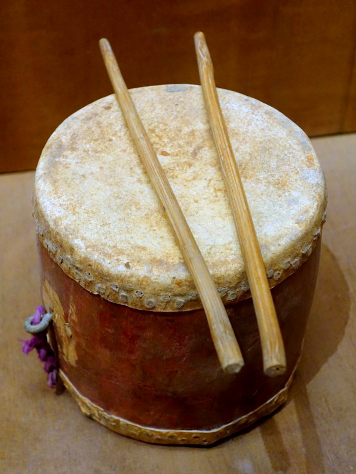 Trong chau (drum to accompany singing) - Vietnam Museum of Ethnology - Hanoi, Vietnam - DSC02546
