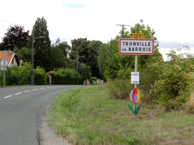 Tronville-en-Barrois (Meuse) city limit sign
