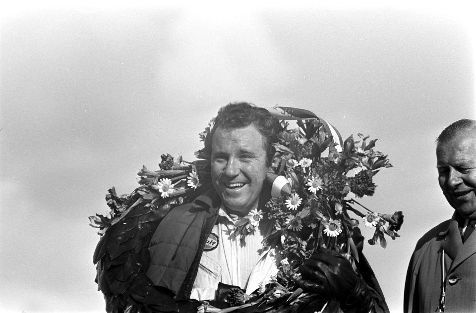 Trophy of the Dunes te Zandvoort. Op kop winnaar Paul Hawkins (nummer 1), Bestanddeelnr 921-3456