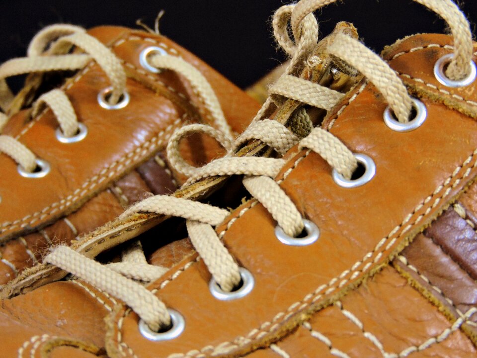 Footwear tangle brown