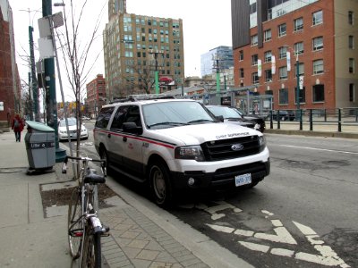 TTCStreetcarRepairKingSpadina 05