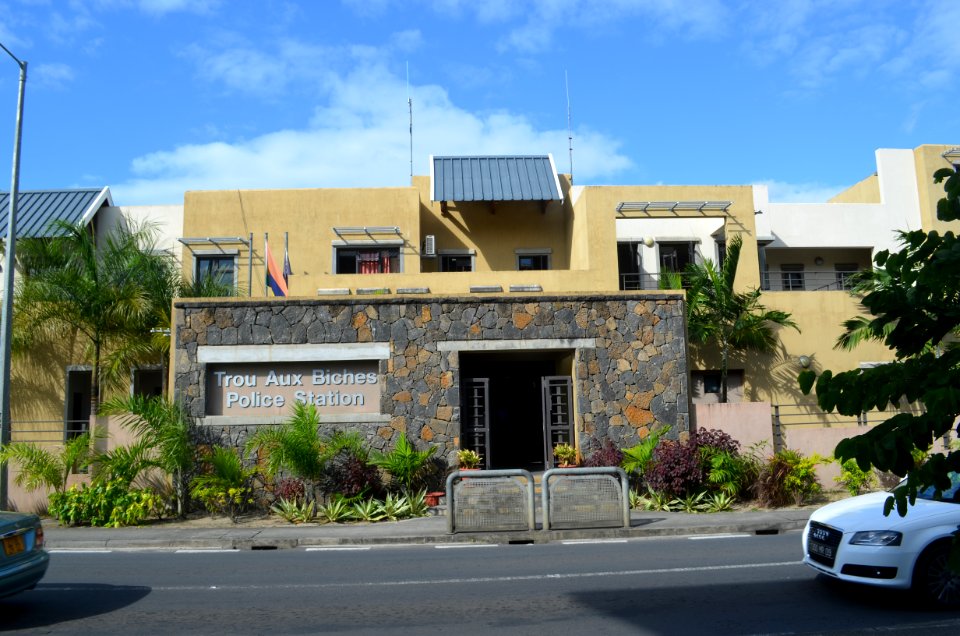 Trou aux Biches, Police station