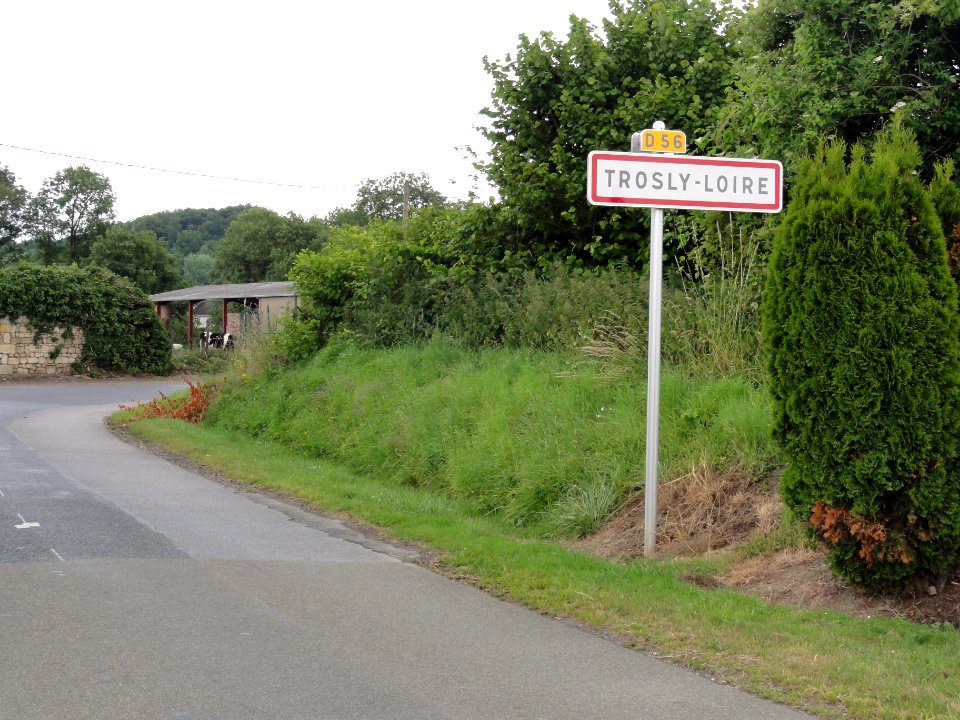 Trosly-Loire (Aisne) city limit sign
