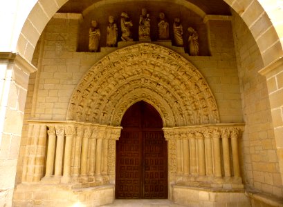 Tuesta - Iglesia de Nuestra Señora de la Asunción, pórtico 25