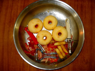 Tufahije Apples with Corer, Peeler and Trimmer