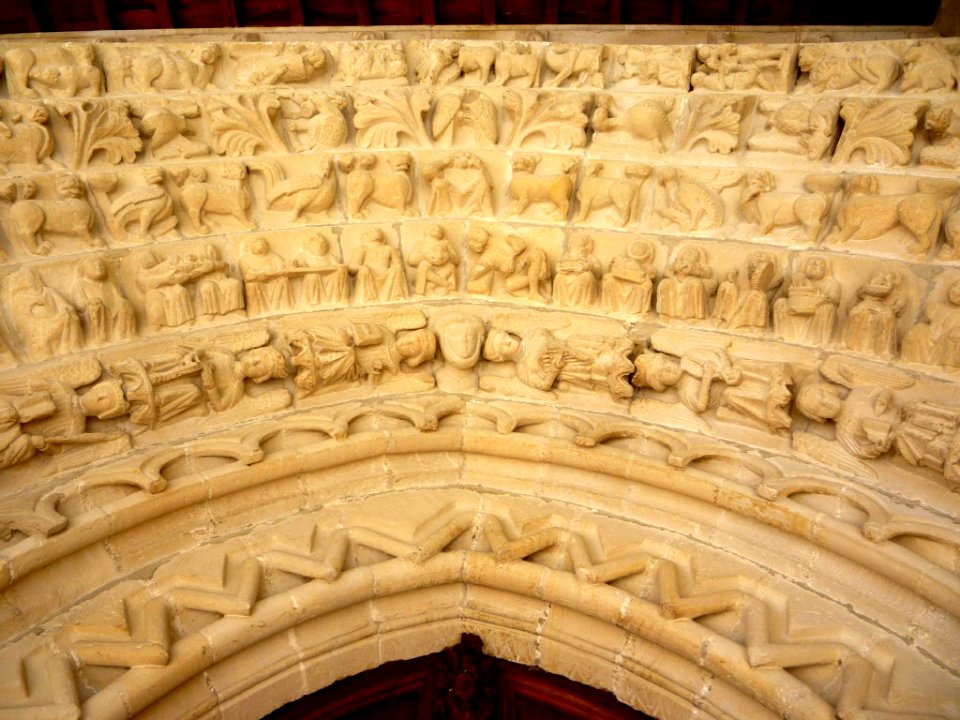 Tuesta - Iglesia de Nuestra Señora de la Asunción, pórtico 12