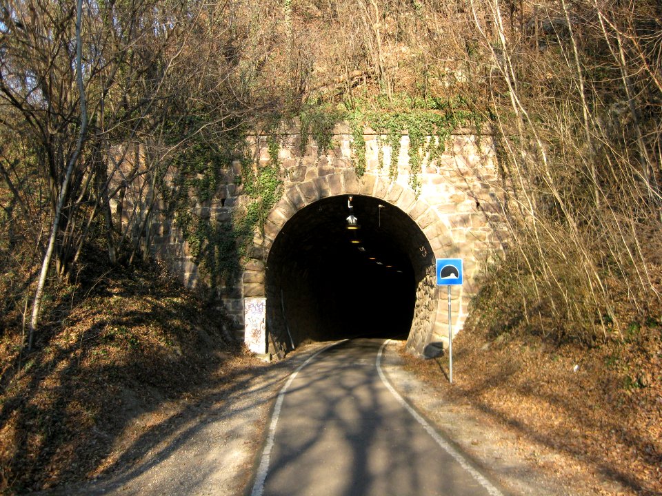 Tunnel Überetscher Bahn