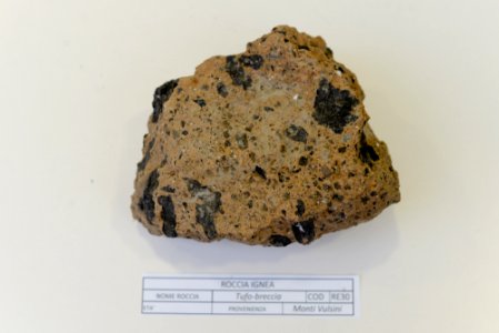 Tufo breccia - Collezione mineralogica - Università dell’Insubria